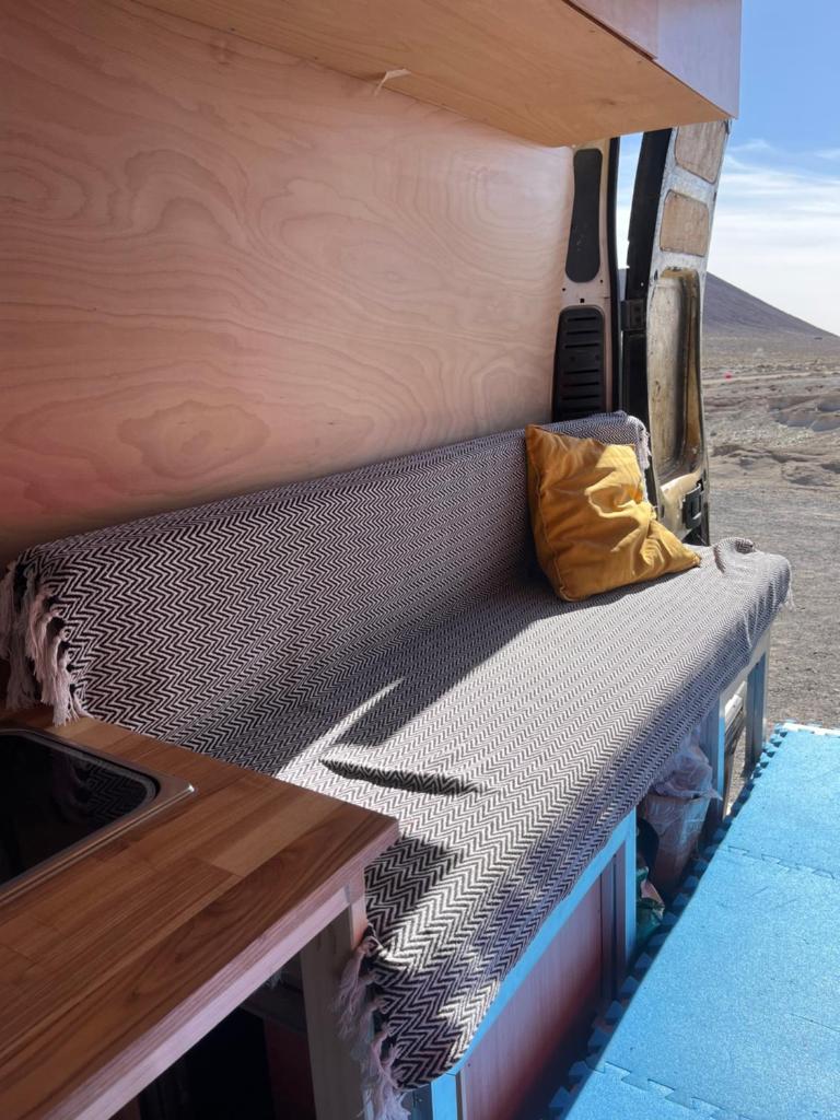 Campervan for family photo 4