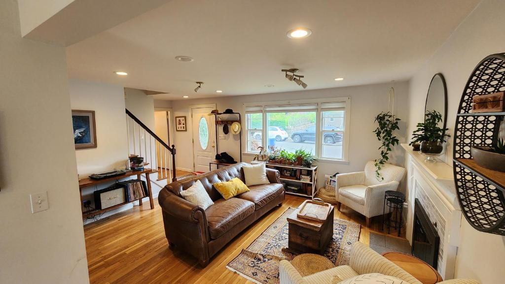 Beautiful,Cozy, Ultra Convenient Salem Home photo 4