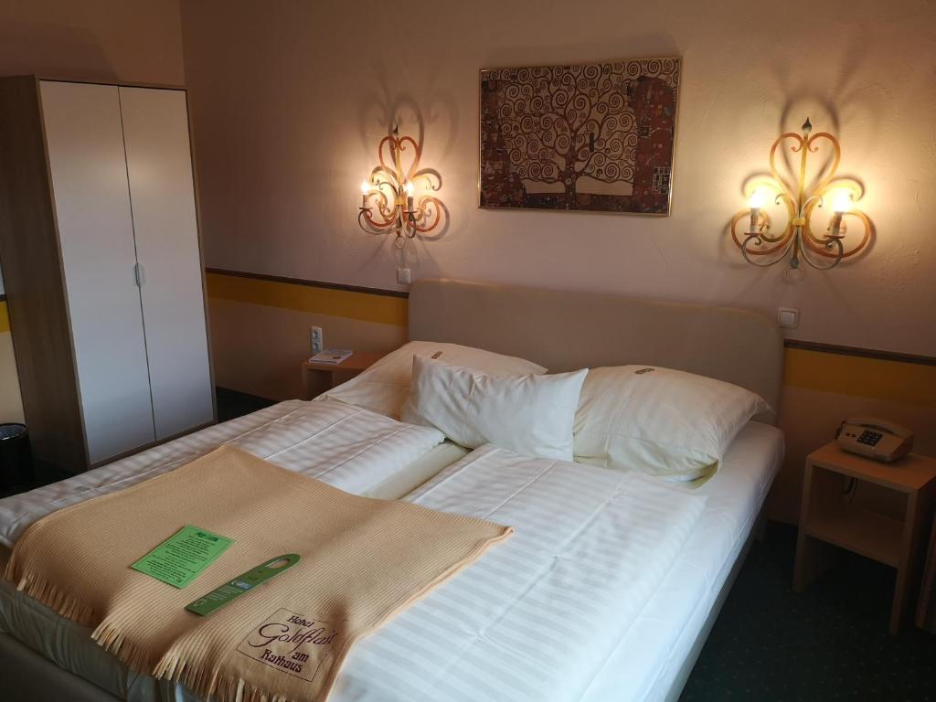 Hotel Goldflair am Rathaus photo 2