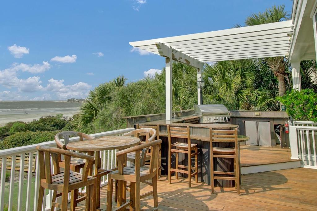 114 Ocean Boulevard by AvantStay Beachfront Putting Green Volleyball Court Infinity Pool photo 3