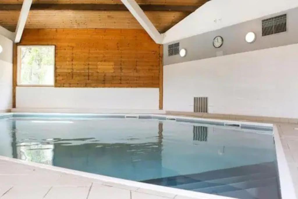 Studio avec piscine à 300m de la mer photo 2