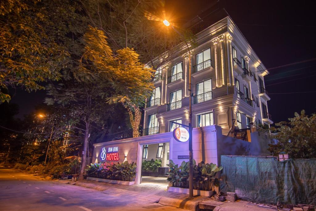 Bin Bin Hotel 11 Near Island Diamond