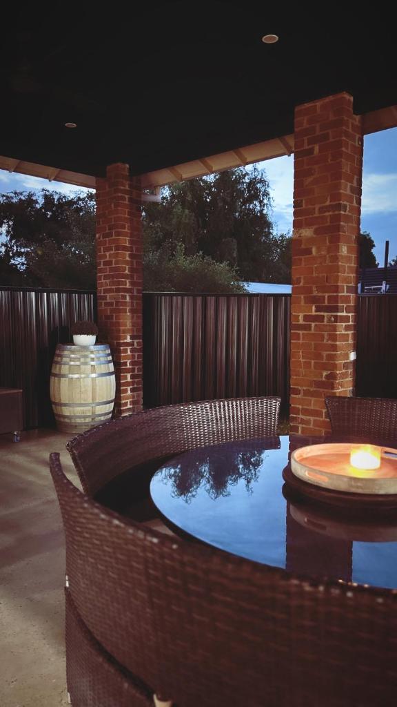 Contemporary home in Dubbo photo 2
