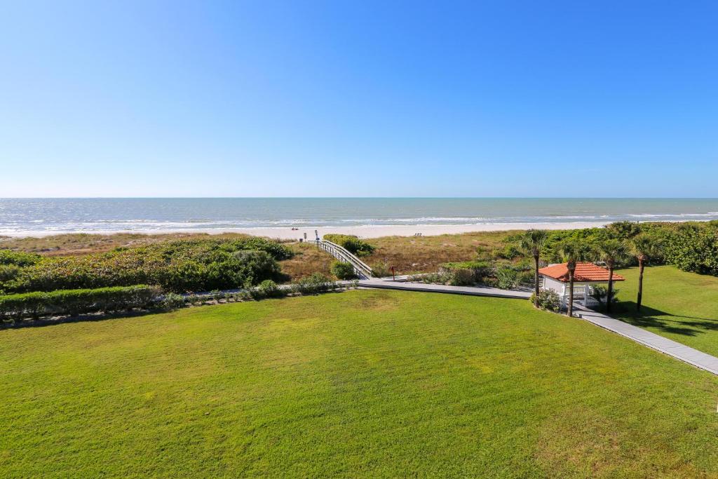 Land's End 9-404 Beach Front - Premier image