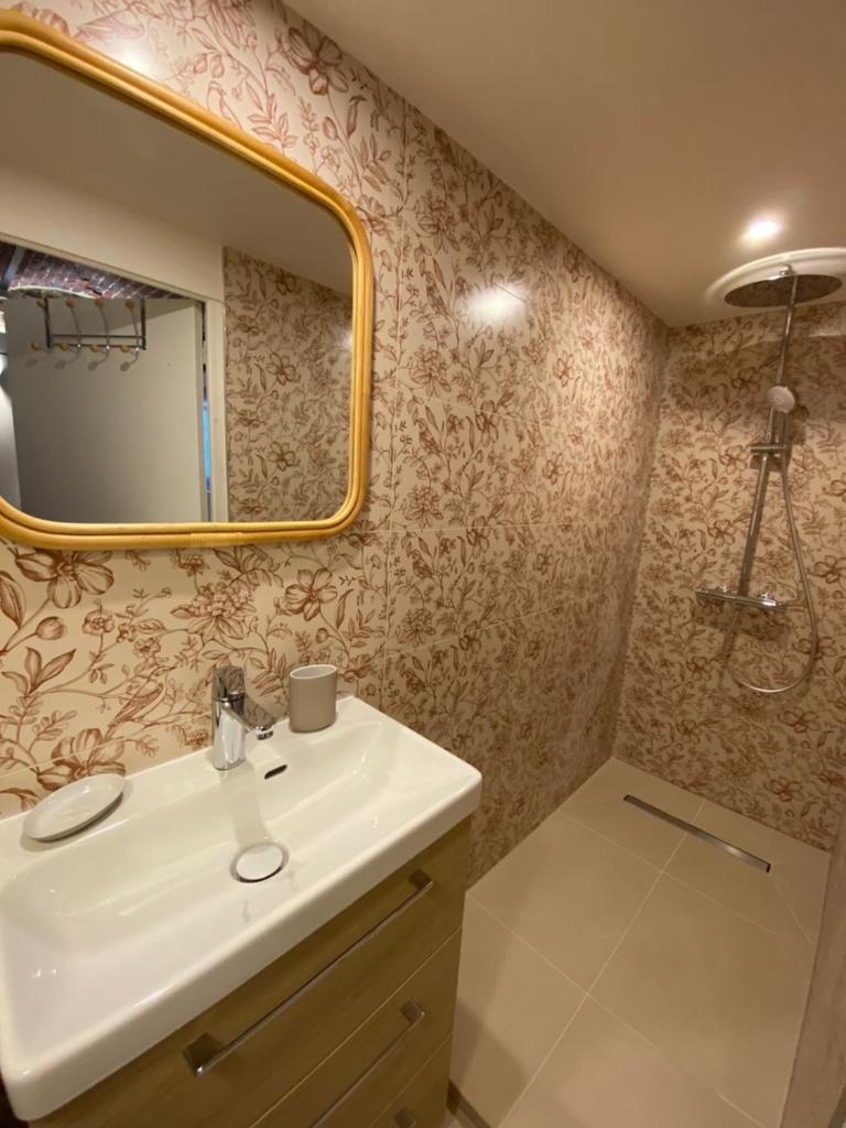 Le426, charmante petite maison 2 chambres refaite à neuf photo 3