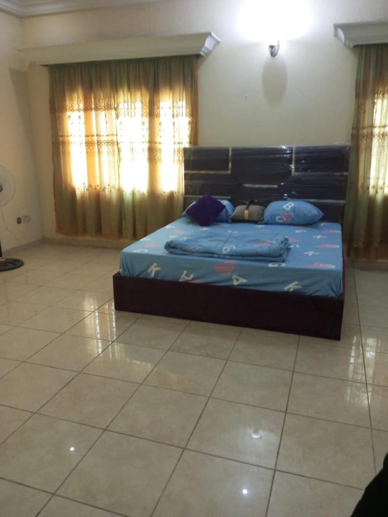 Royale Suites and Apartment