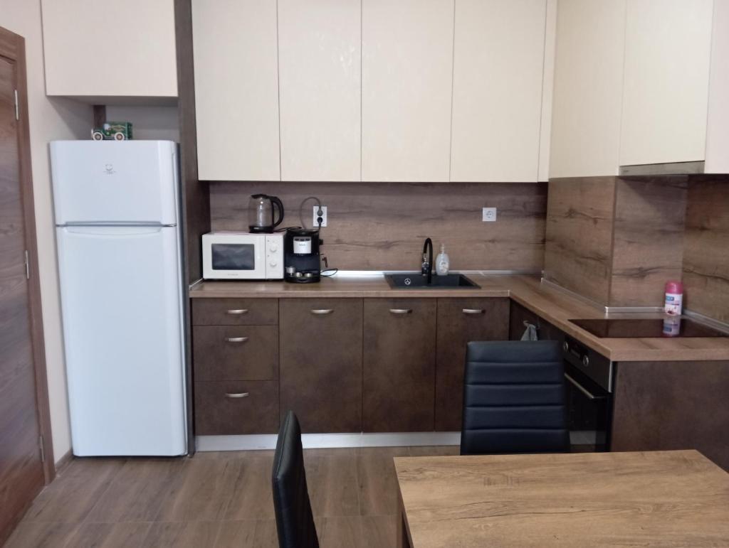 Cozy New Apt - Уютен апартамент
