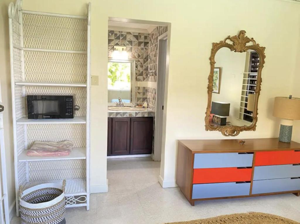 Refreshing Pool Side Room photo 4