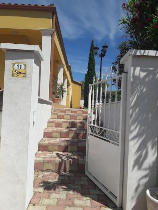 Maison dans une propriété avec une cour photo 4