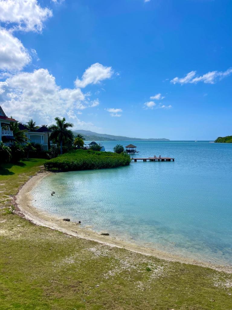 Luxury Apartments and Rooms,The Lagoons photo 2