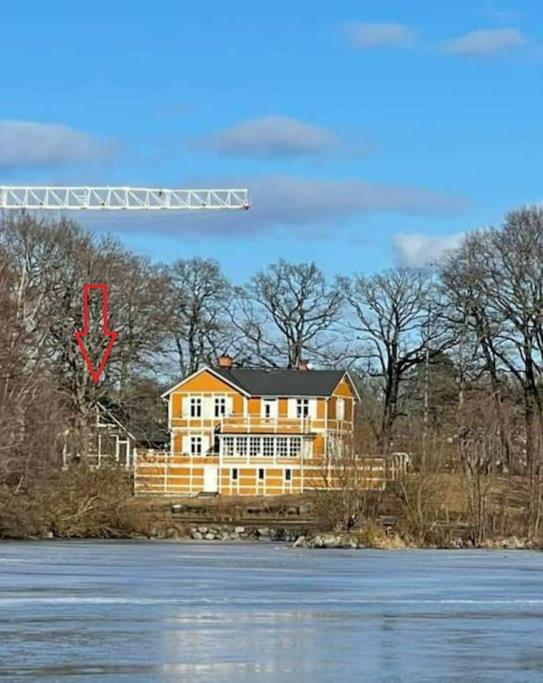 Entire beautiful lakefront house photo 2