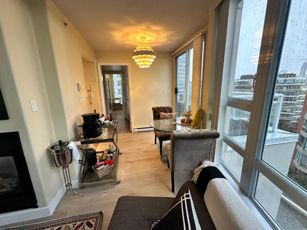 Penthouses of Beach Ave photo 1