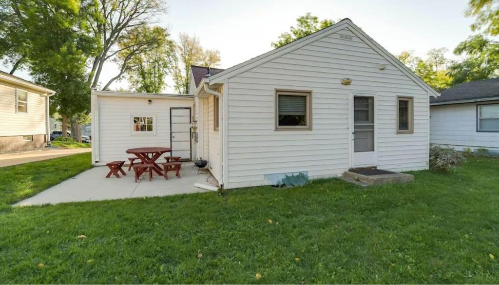 The Little House of Fergus Falls photo 2