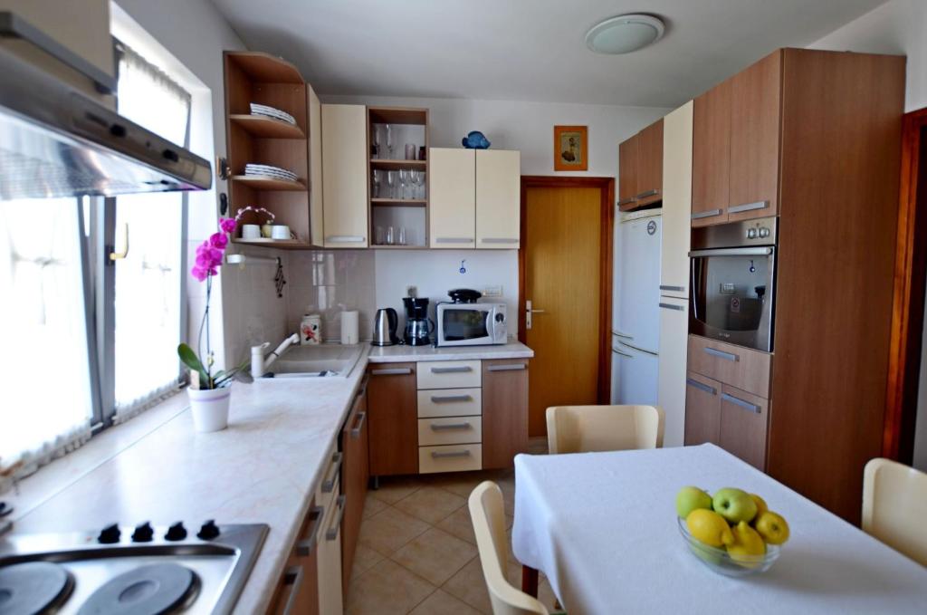 Apartment Vedrana photo 3