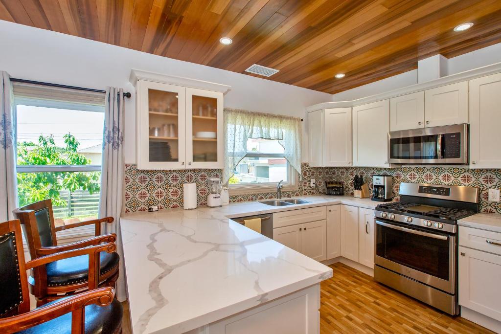 Alameda 2 BR 2 BA house, near ferry to San Francisco, 2 free parking spaces photo 1