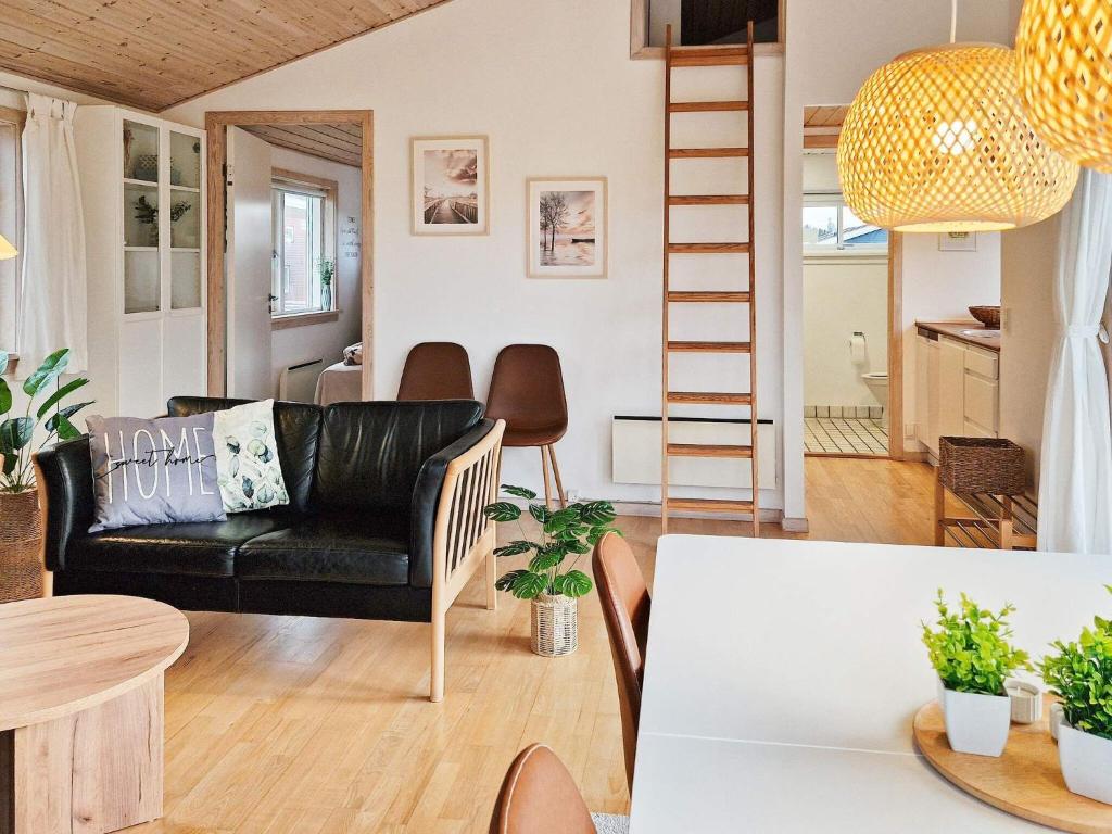 One-Bedroom Holiday home in Gudhjem 2 photo 3