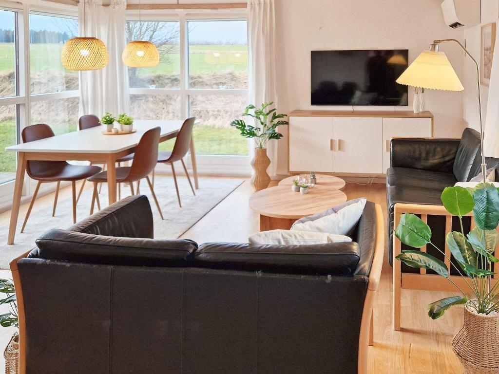One-Bedroom Holiday home in Gudhjem 2 photo 2