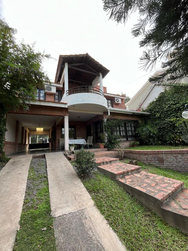 CASA GRAND BOURG CON MAGNÍFICA VISTA Y PILETA photo 1
