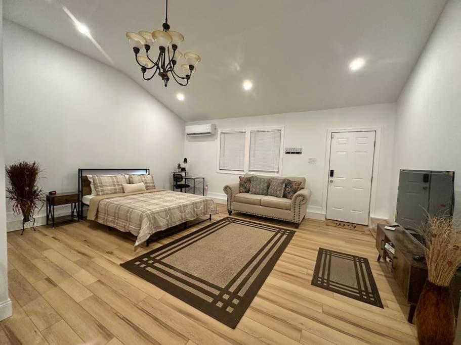 Luxurious Private Apartment image