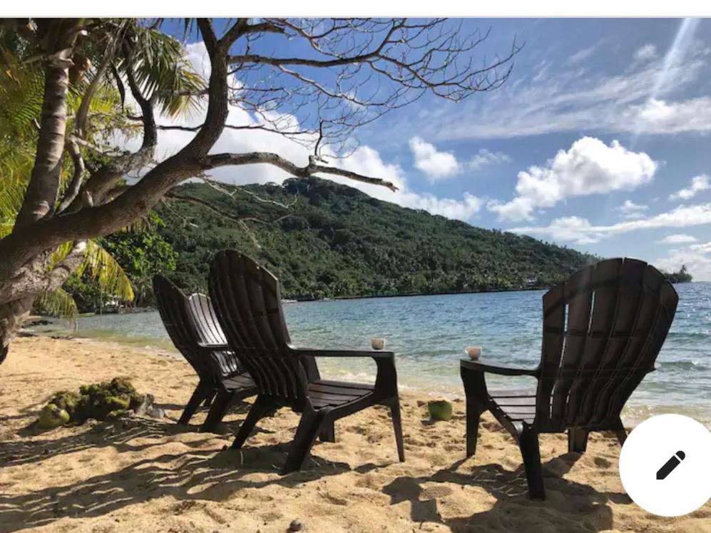 Les pieds dans l’eau à huahine. Maison climatisée photo 2