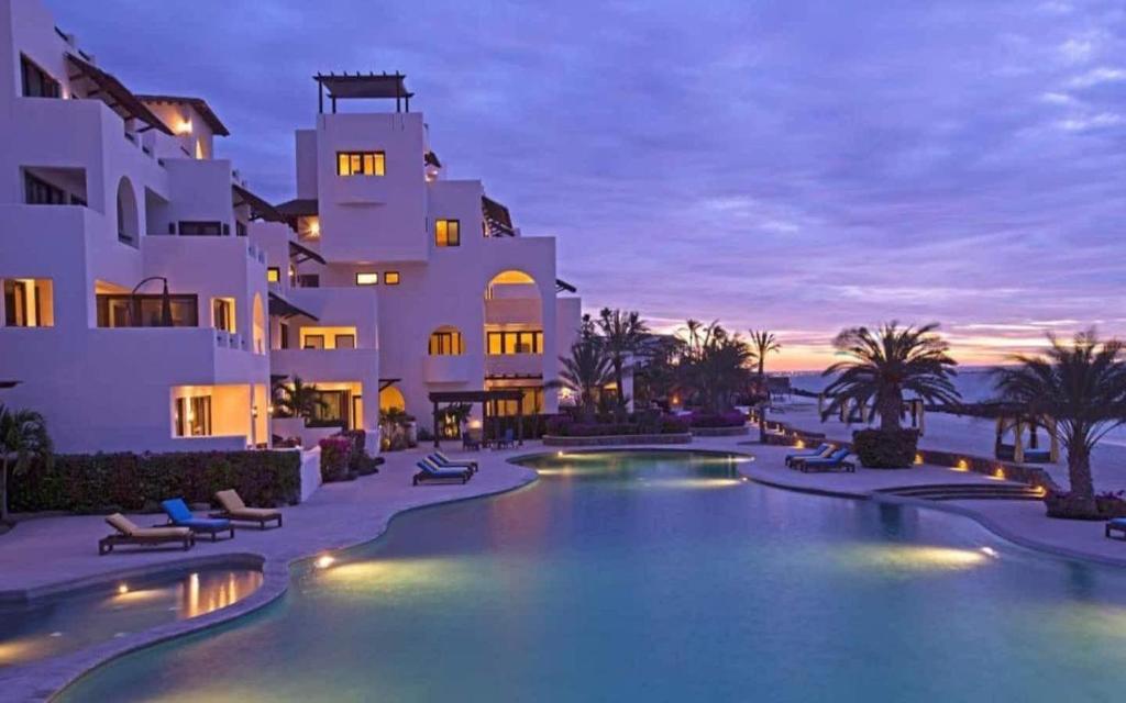 Luxury Oceanfront Condo at El Caimancito Beach photo 1