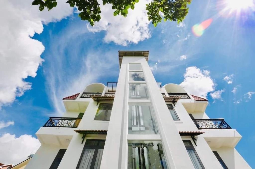 NGUYỄN TRỊNH VILLA HOTEL