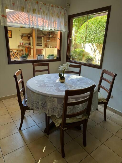 Hermosa casa amplia en zona residencial photo 2