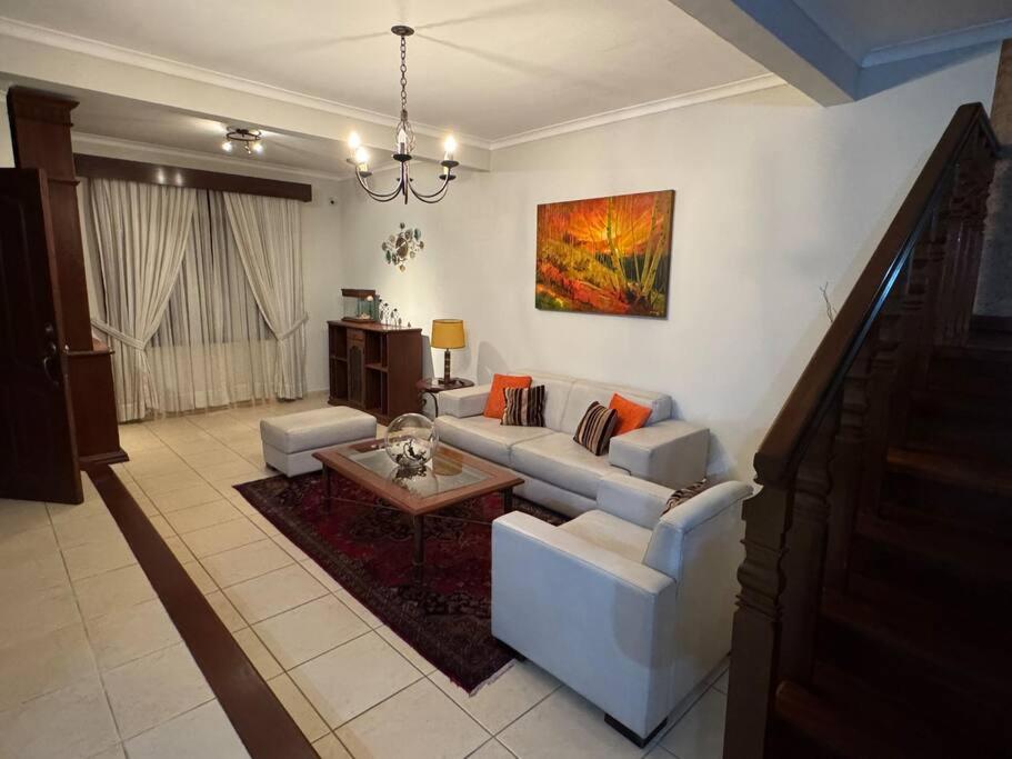 Hermosa casa amplia en zona residencial photo 4