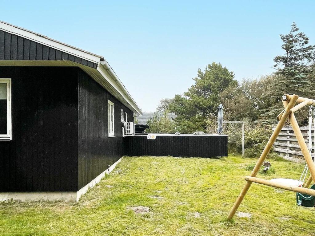 6 person holiday home in Oksb l photo 1