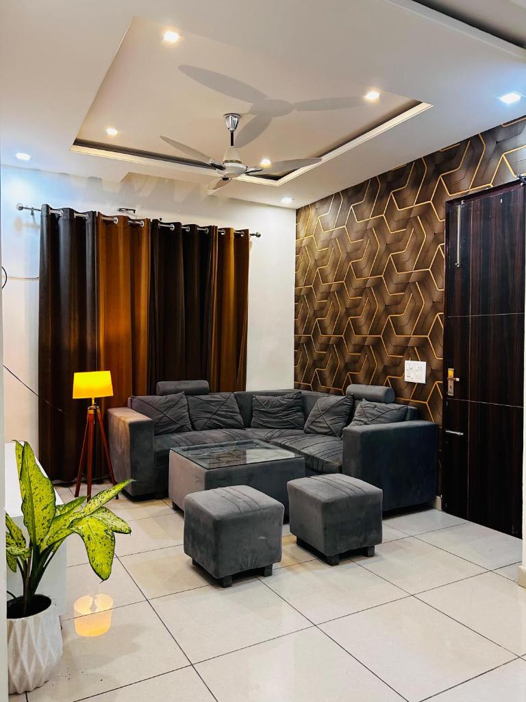 Chic homes photo 3