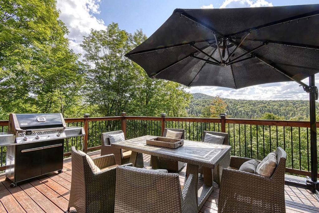 Luxurious log cabin with private spa photo 2