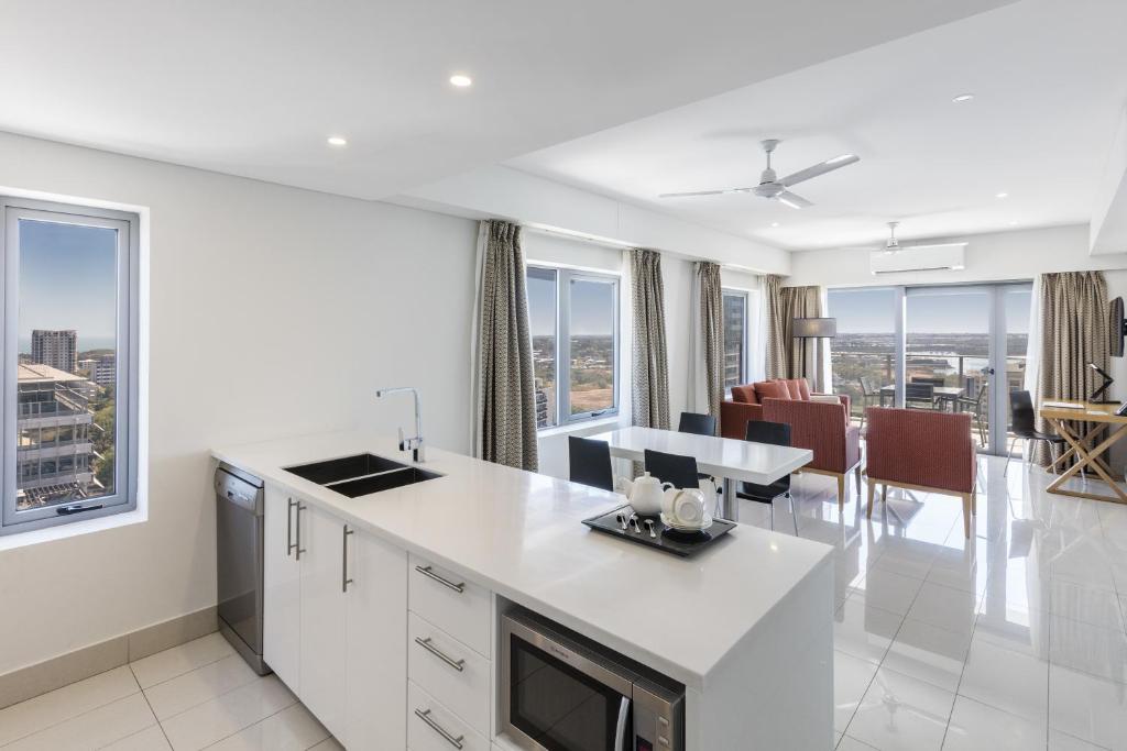 Oaks Darwin Elan Hotel photo 1