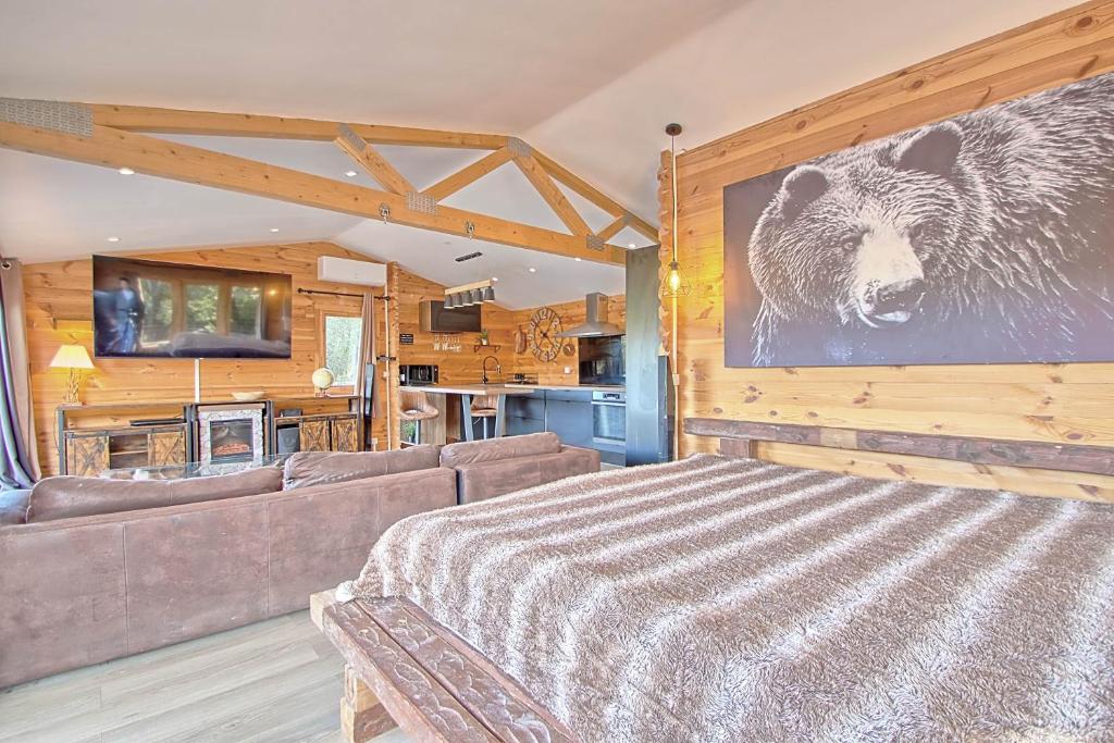 romantique cabane perchée avec spa vue panoramique