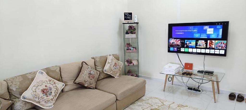 Bumiemas Homestay photo 3