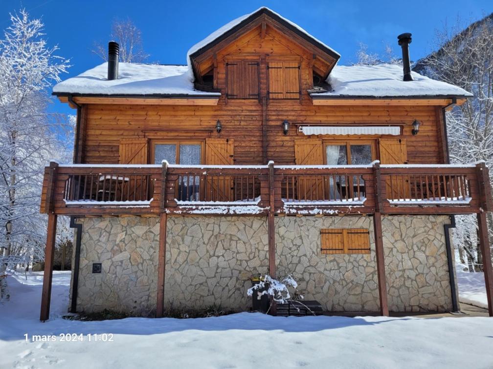 Chalet bois au coeur des Pyrénées ariégeoises photo 1