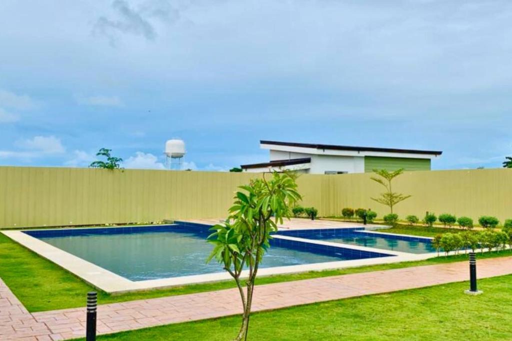 Plumera Condo Near Mactan Airport, Mall and School photo 1