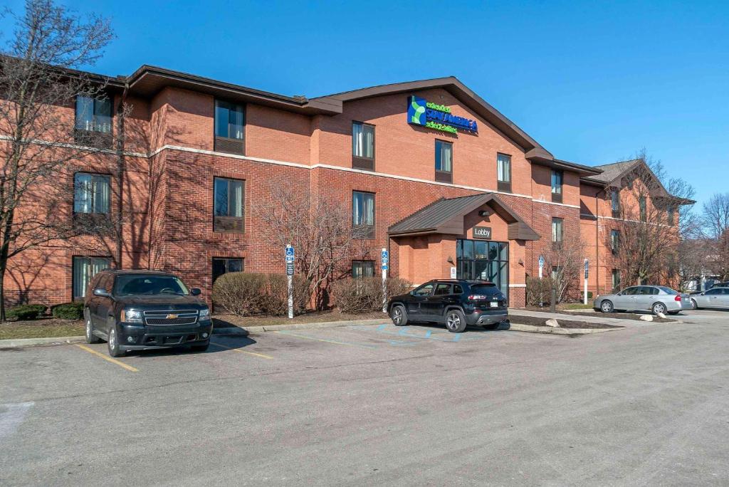 Extended Stay America Select Suites - Detroit - Warren photo 1