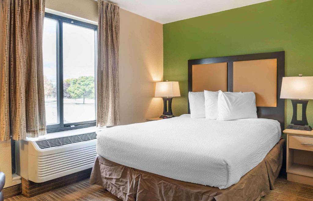 Extended Stay America Select Suites - Detroit - Warren photo 3