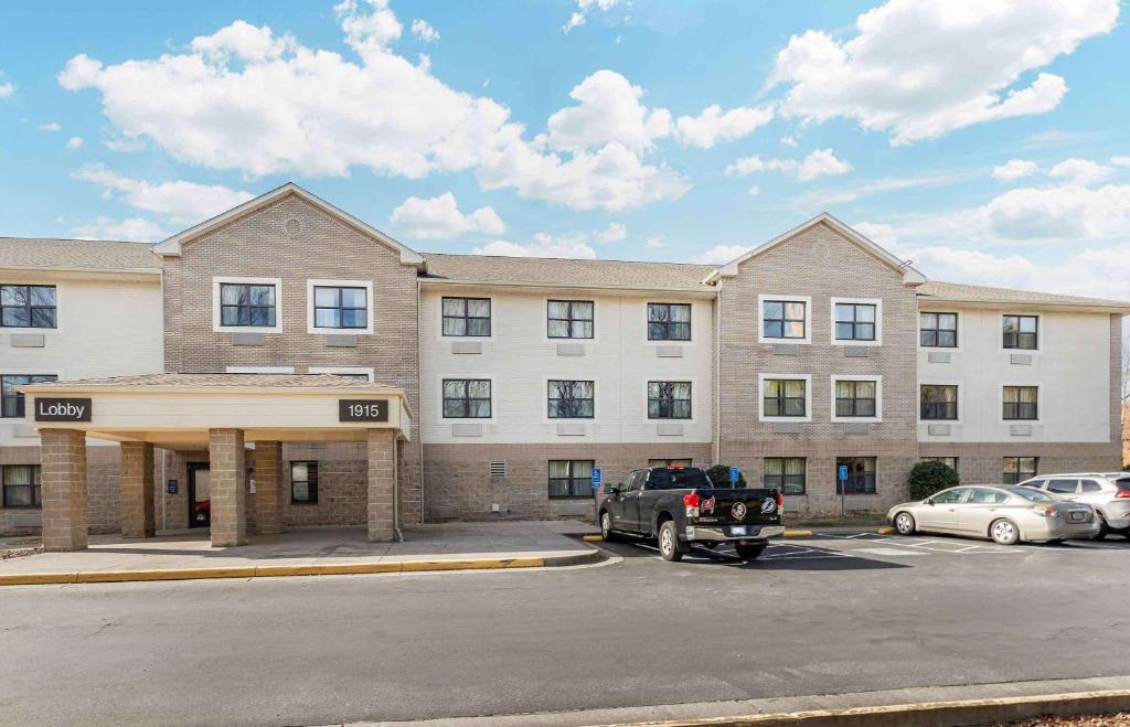 Extended Stay America Suites Hampton Coliseum image