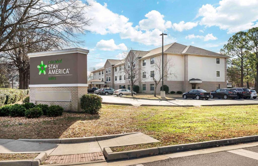 Extended Stay America Suites - Hampton - Coliseum photo 1