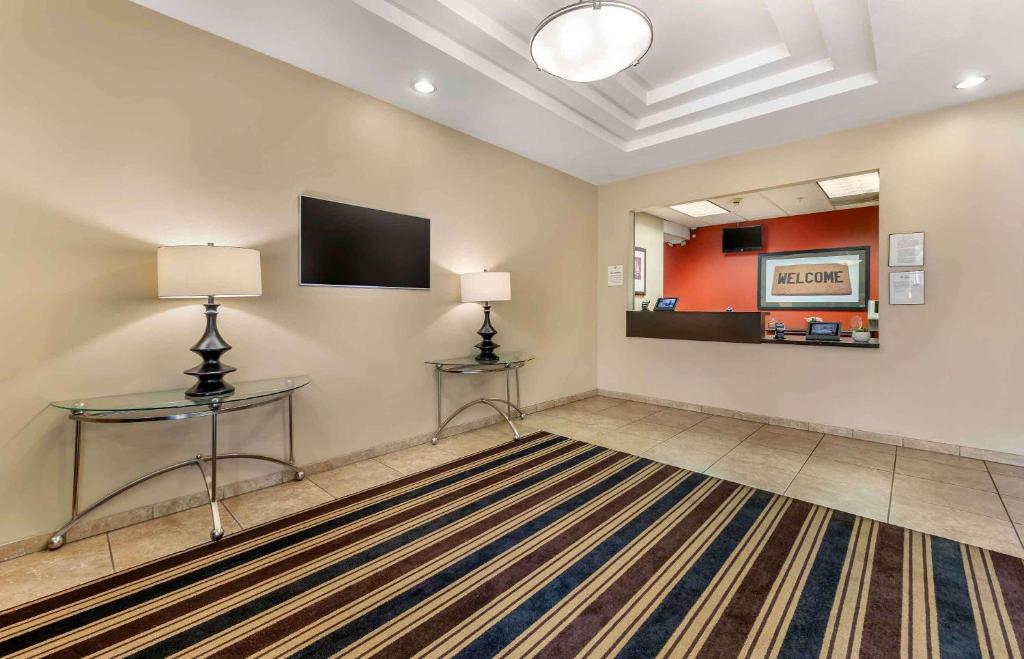 Extended Stay America Suites - Bakersfield - Chester Lane photo 2