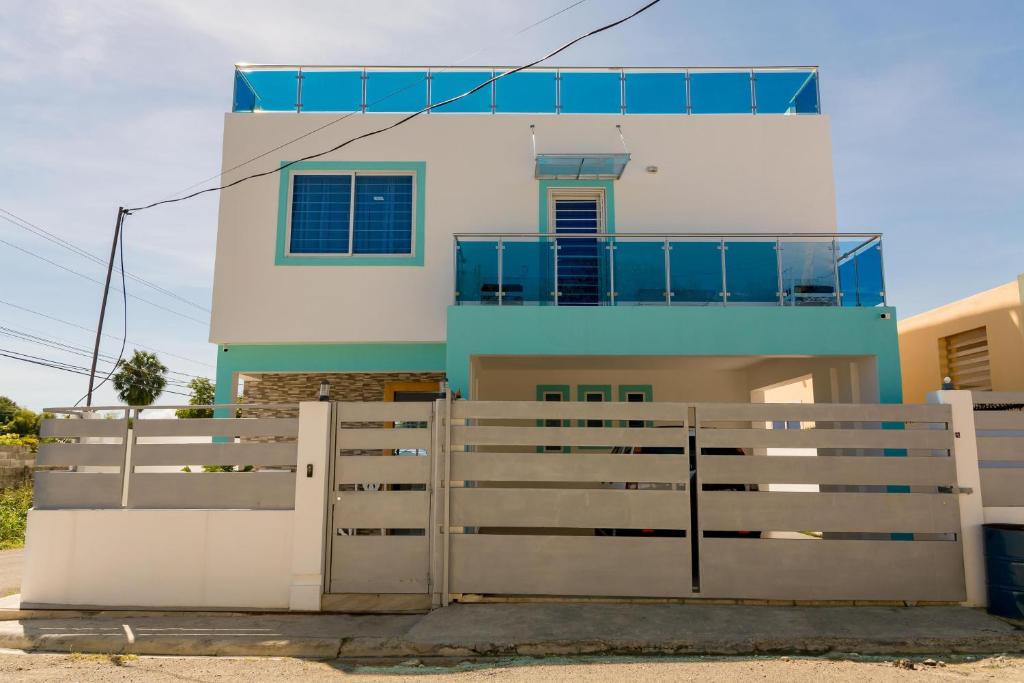 Villa cerca de la playa, centro de la ciudad. photo 3