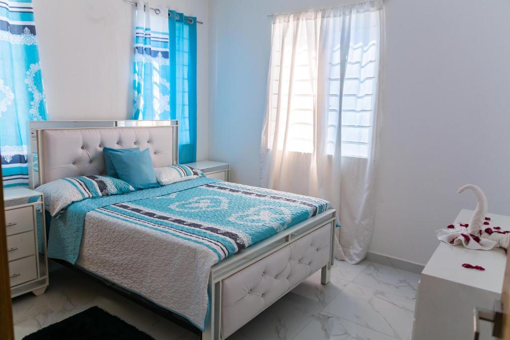 Villa cerca de la playa, centro de la ciudad. photo 2