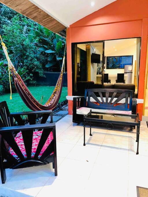 Kay’s Jungle/beach House photo 2