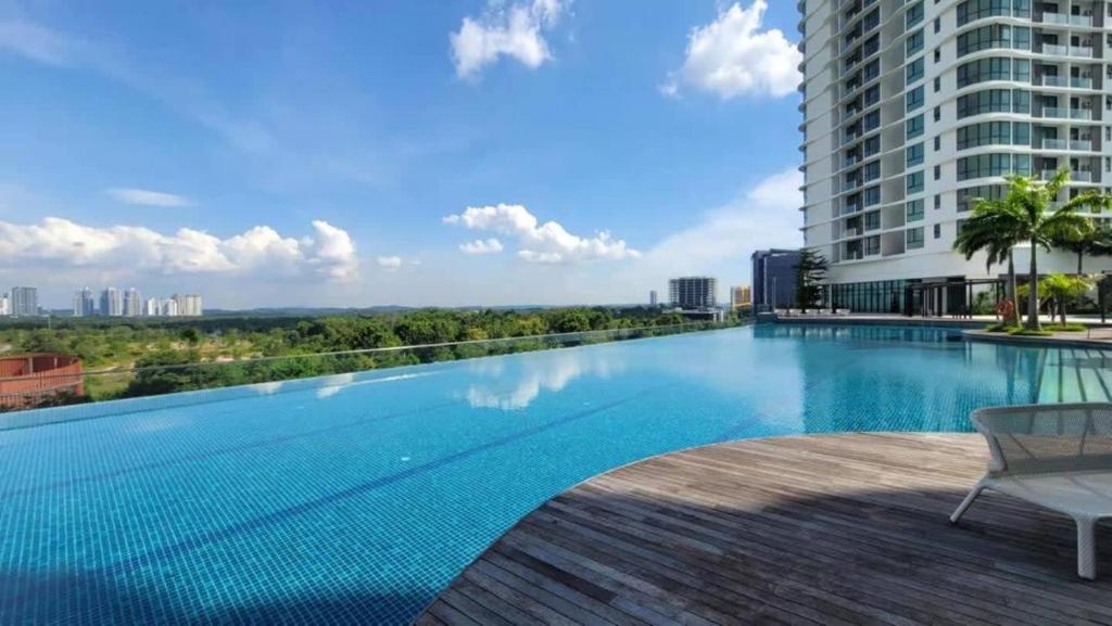 Homely & Cozy 2BR Suite 5mins to Legoland Views photo 1