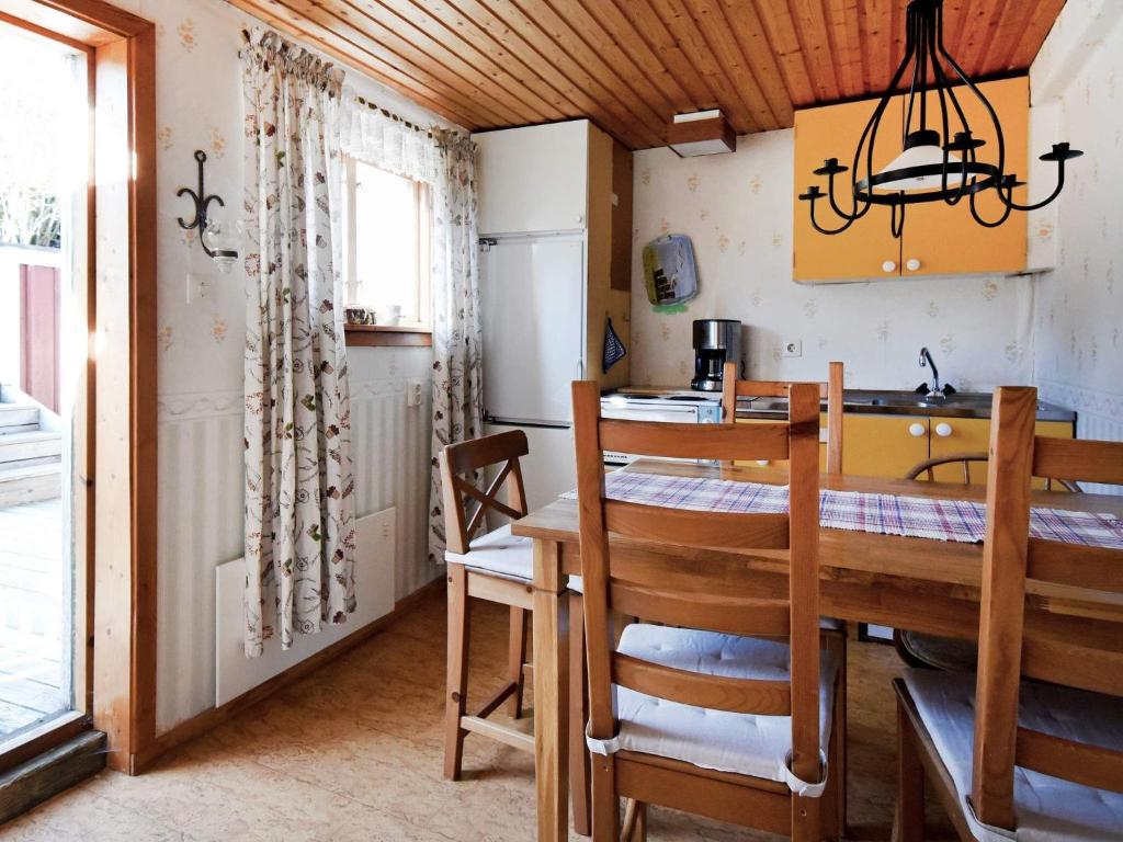 5 person holiday home in BRASTAD photo 2