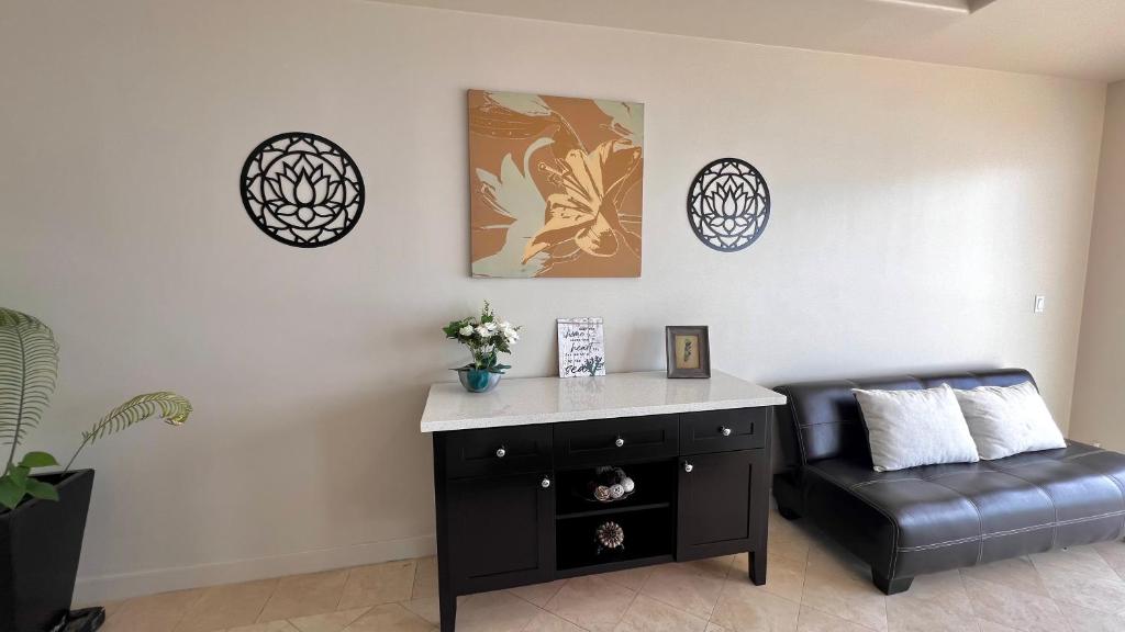 Beautiful Beach Front Condo near Downtown