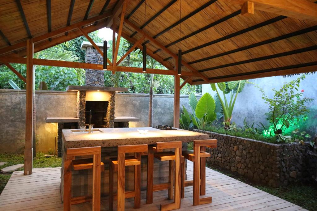 Beach Villa Ayu at Sumberkima Beach photo 4