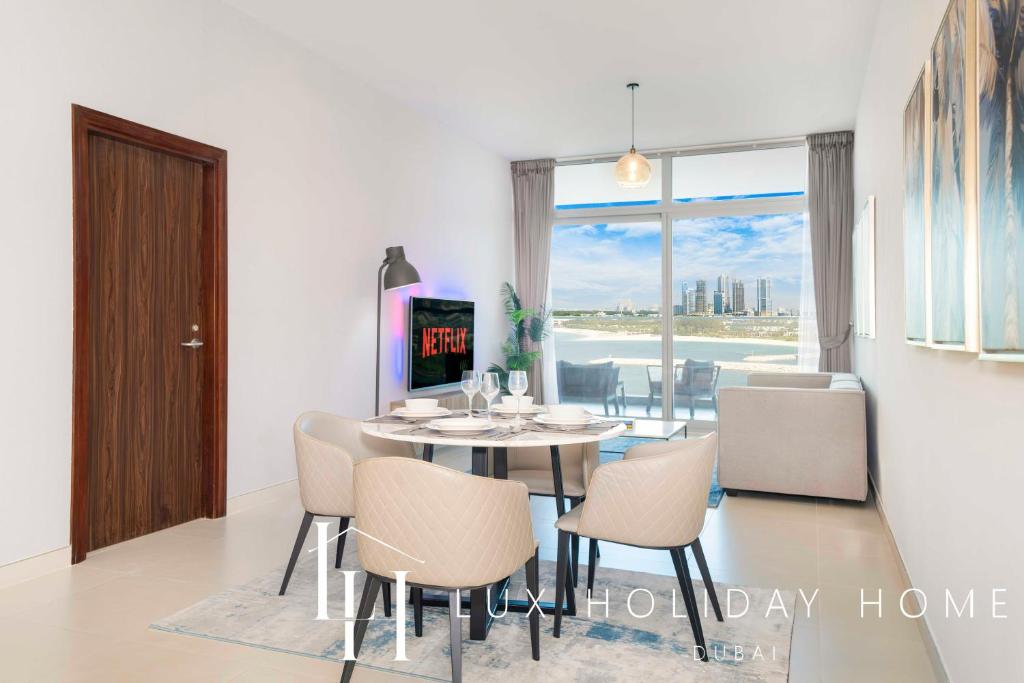 LUX - Opulent Island Suite 3 photo 1