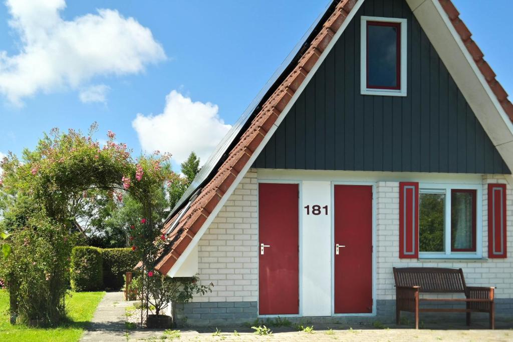 Urlaubsruhe 6 Pers Holiday home w terrace close to National Park Lauwersmeer photo 1